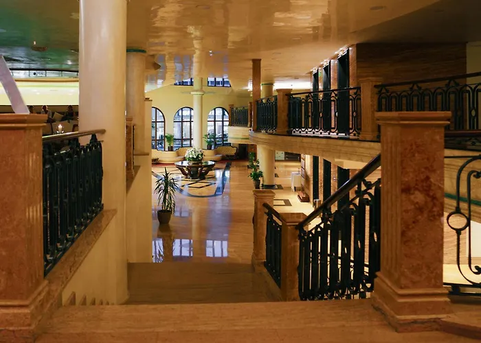 Admiral Golden Sands