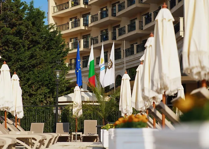 Admiral Golden Sands